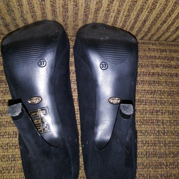 Vascara Peep-Toe Black Suede Heels - Picture 4 of 8